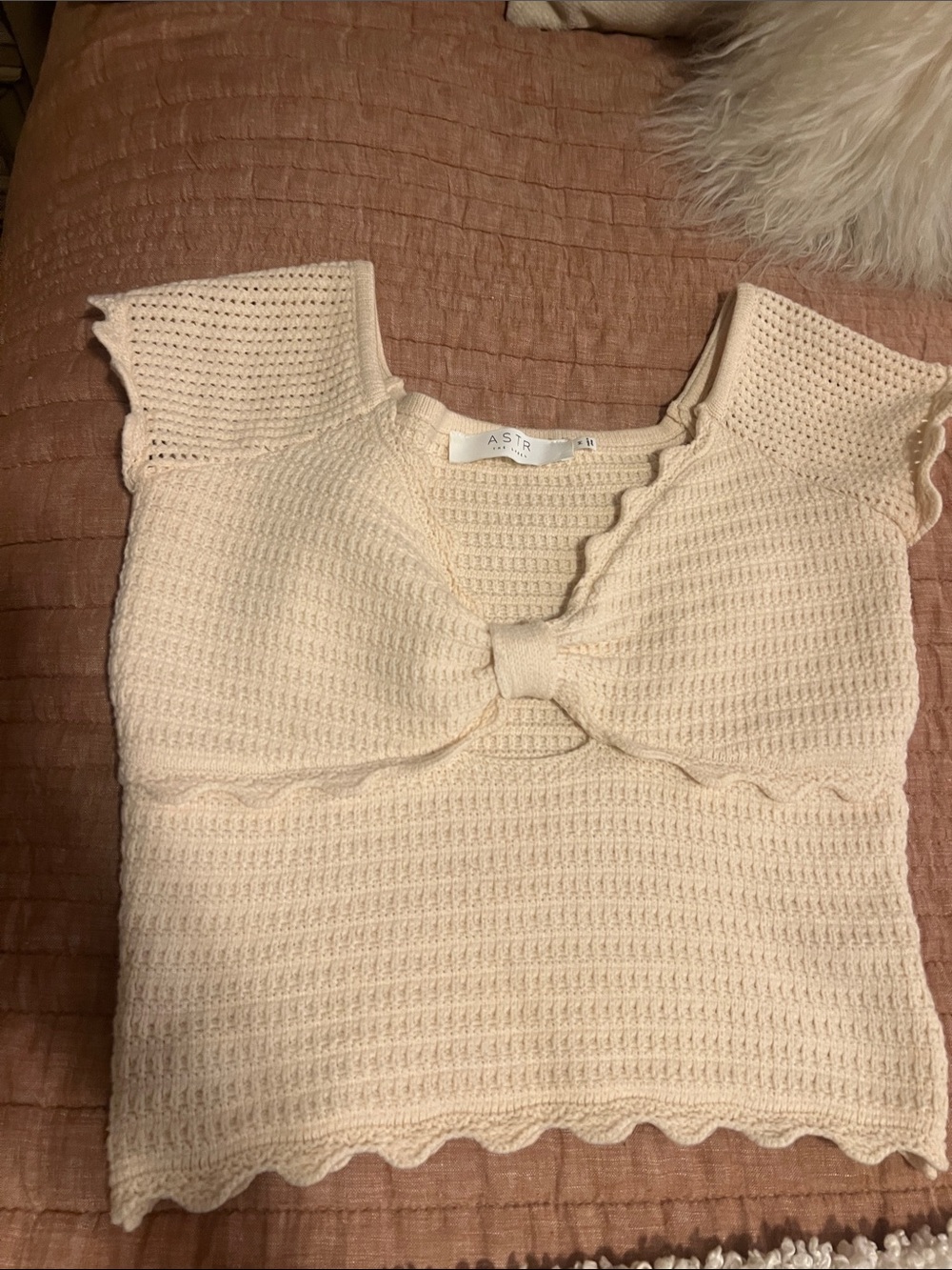 Astr Cream Knit Tie-Front Crop Top